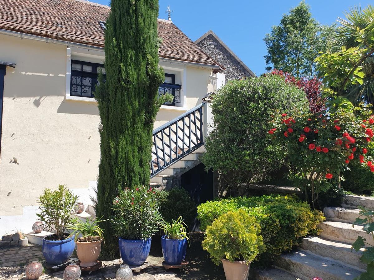 Bed and Breakfast Les Glycines Ury Exterior foto