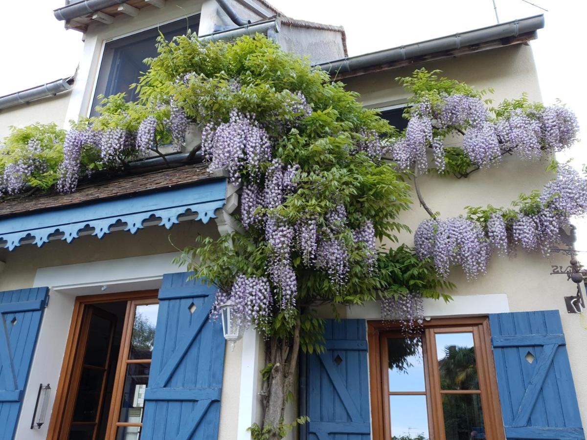 Bed and Breakfast Les Glycines Ury Exterior foto